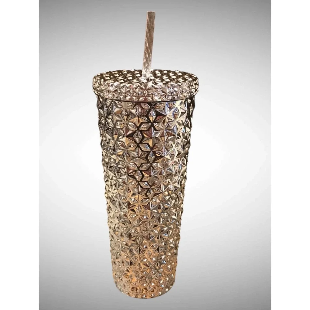 NWT Silver Studded 26 oz Plastic Double Wall Insulated Textured Tumbler W/ Straw